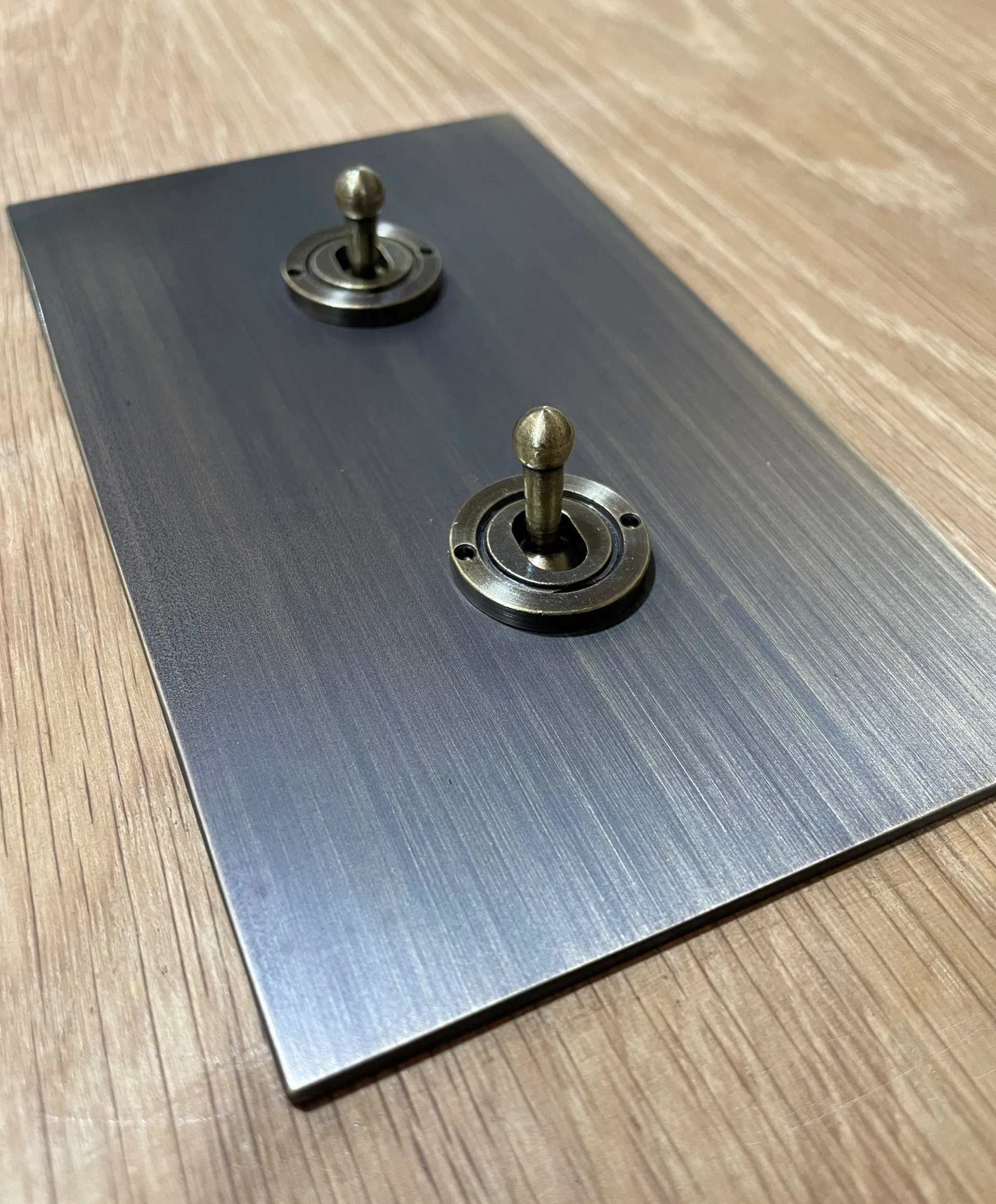 2SV Antique Brass 2SV Antique Brass