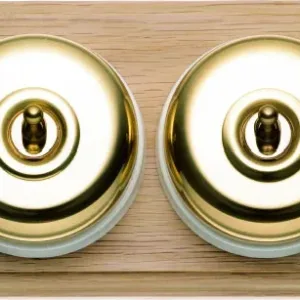 Double Period Switch on a Double Oak Pattress