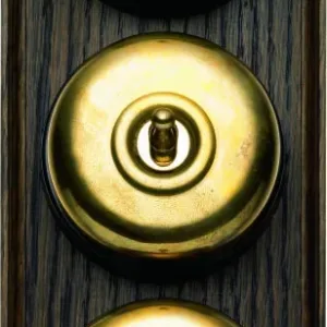 Triple Period Switch on a Triple Oak Pattress