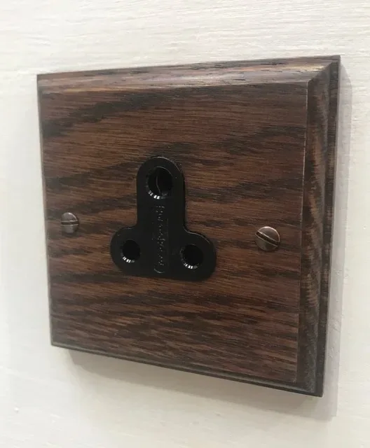Single 5A unswch socket
