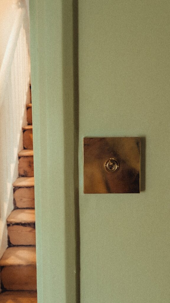 single profile dolly switch on a single square metal plate